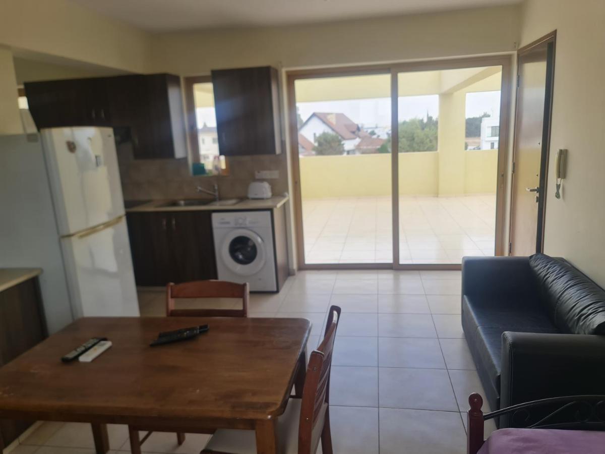 Apartament Top Floor 1 Bdrm Aprtrmnt Dromolaxia Zewnętrze zdjęcie
