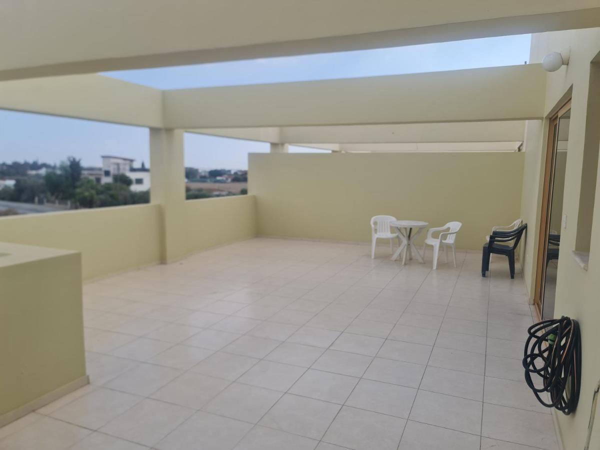 Apartament Top Floor 1 Bdrm Aprtrmnt Dromolaxia Zewnętrze zdjęcie