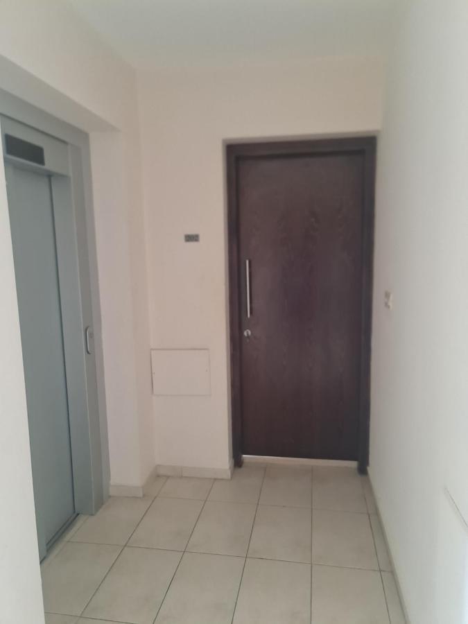Apartament Top Floor 1 Bdrm Aprtrmnt Dromolaxia Zewnętrze zdjęcie